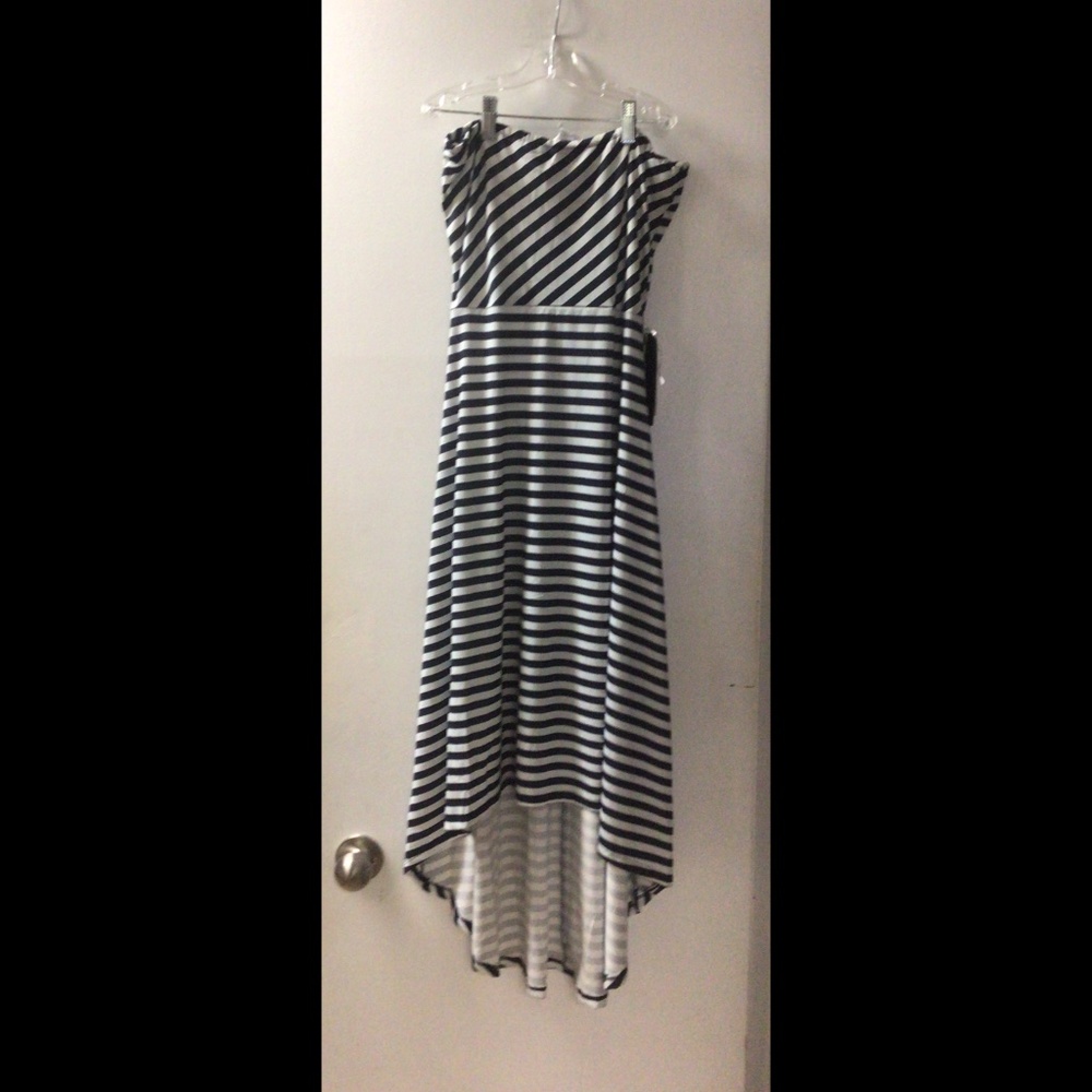 🌟 Hi-Low Sleeveless Dress